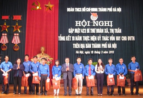 Gặp mặt hơn 400 Bí thư đoàn thanh niên xã, thị trấn tiêu biểu Thủ đô Hà Nội - ảnh 1